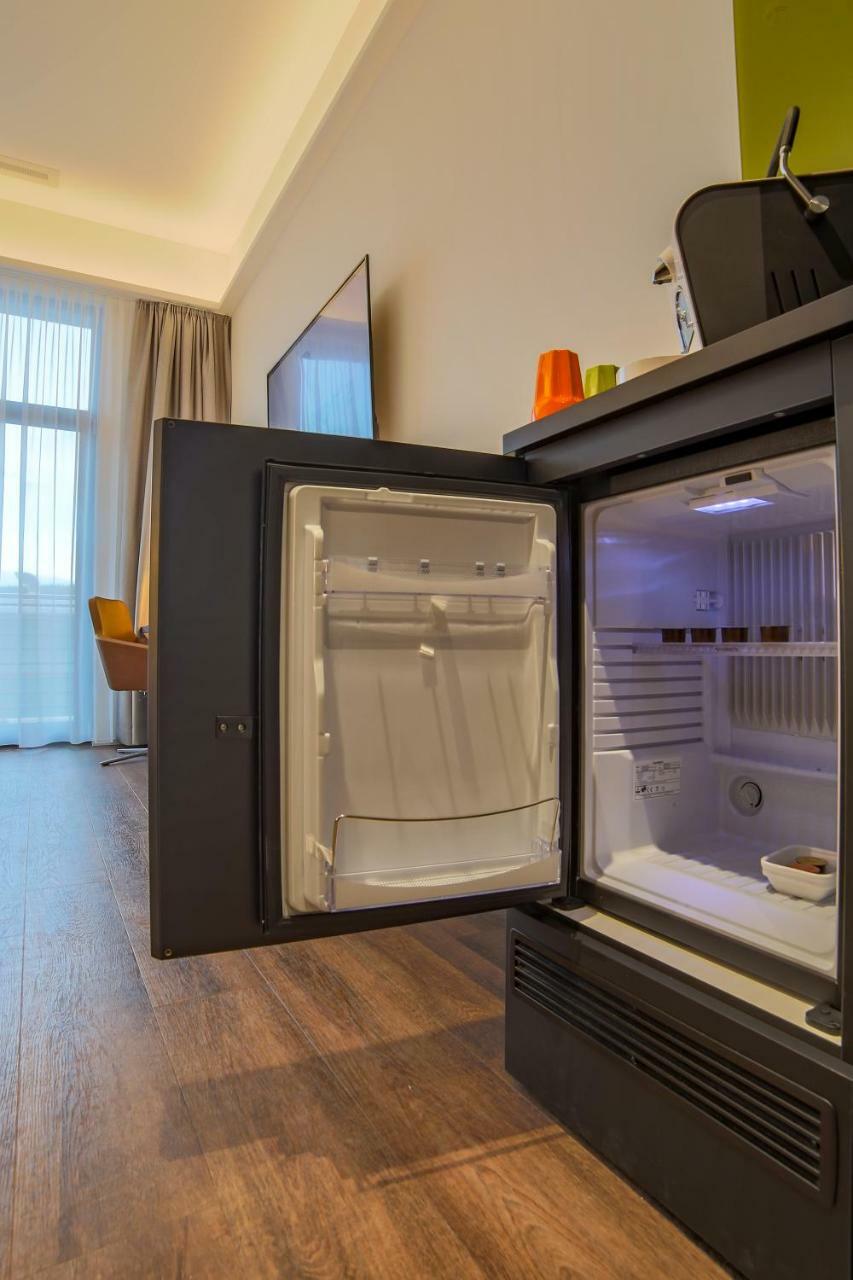 Self Check-In Hotel Von Rotz 빌 외부 사진