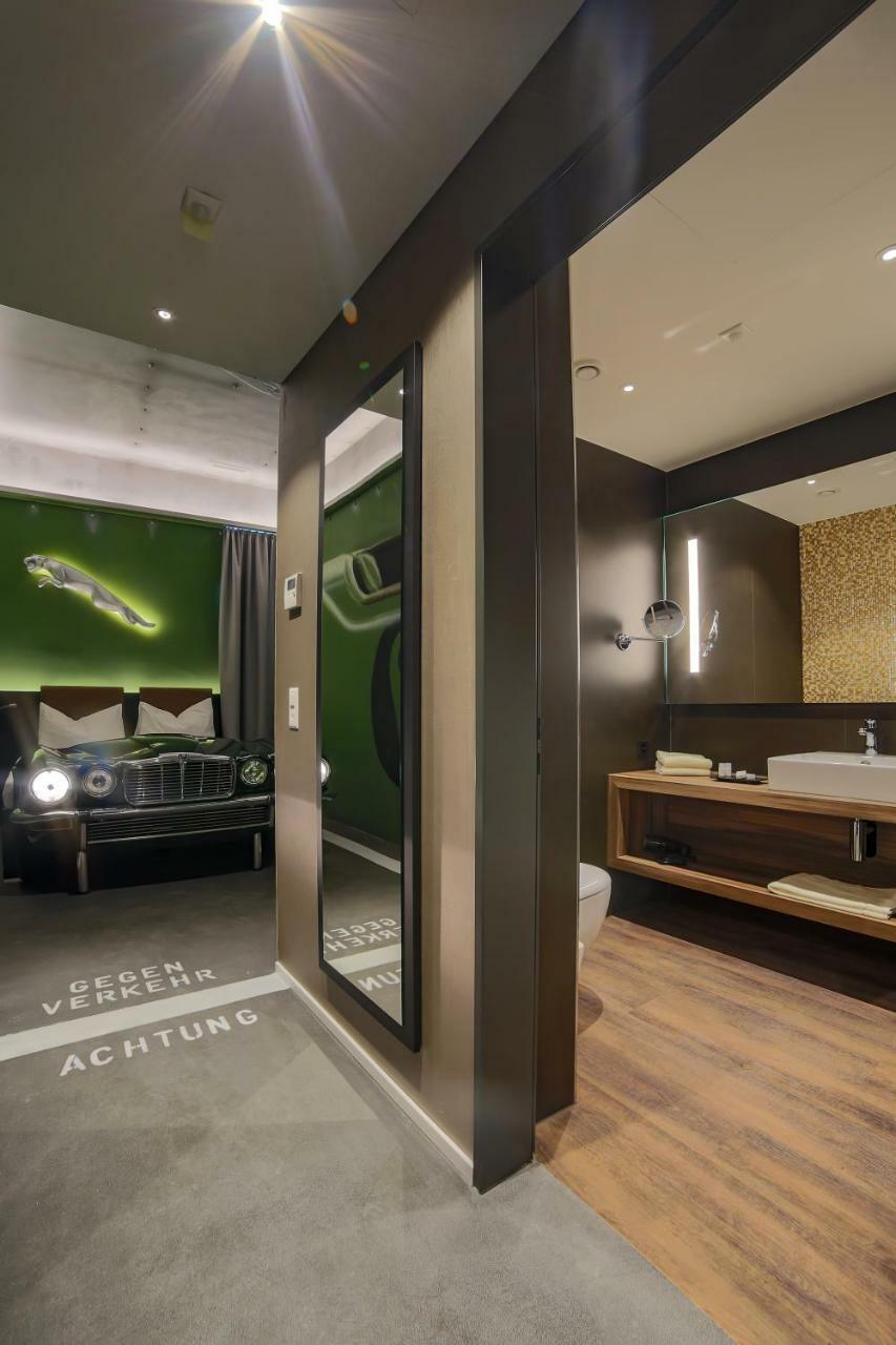 Self Check-In Hotel Von Rotz 빌 외부 사진
