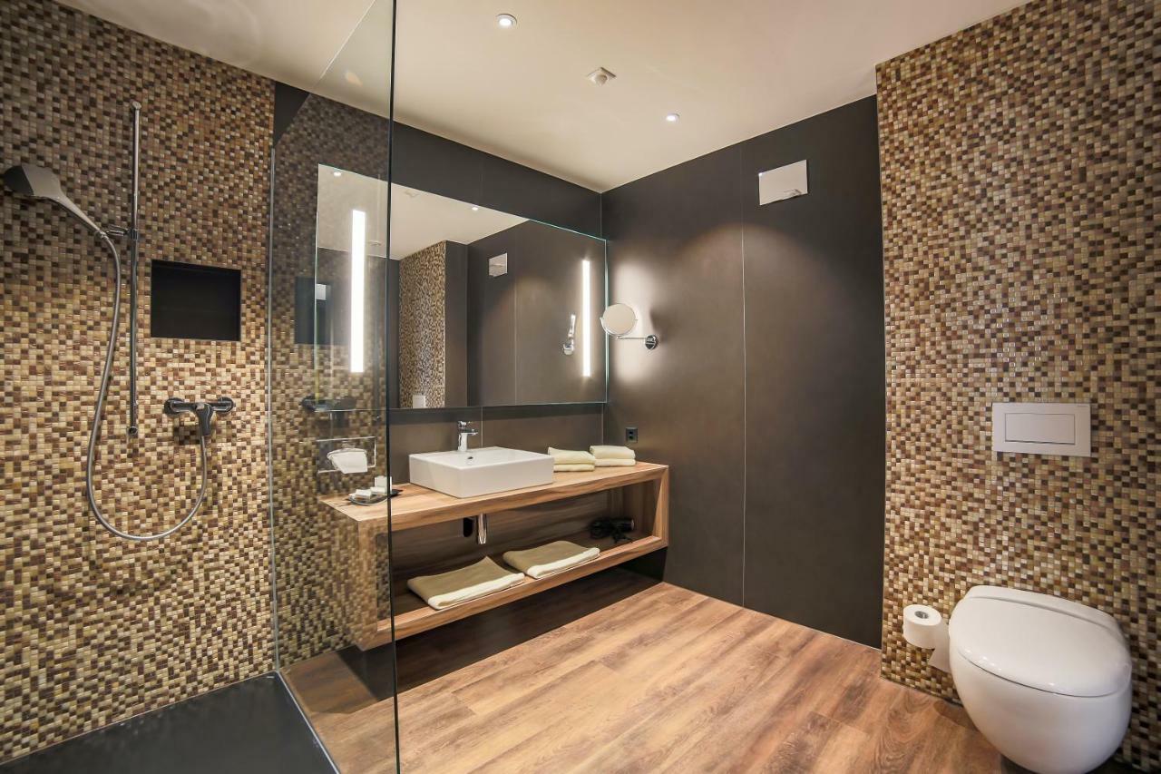 Self Check-In Hotel Von Rotz 빌 외부 사진